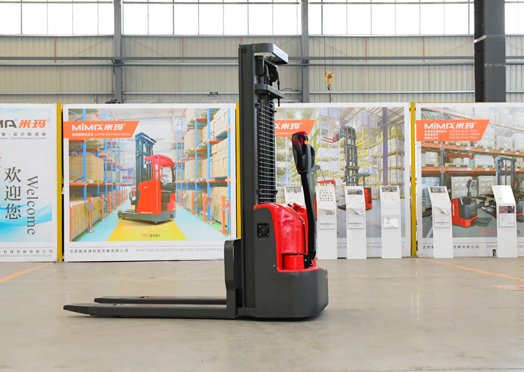 如何選購合適的洛陽手動(dòng)叉車搬運(yùn)車 如何選購合適的洛陽手動(dòng)叉車搬運(yùn)車